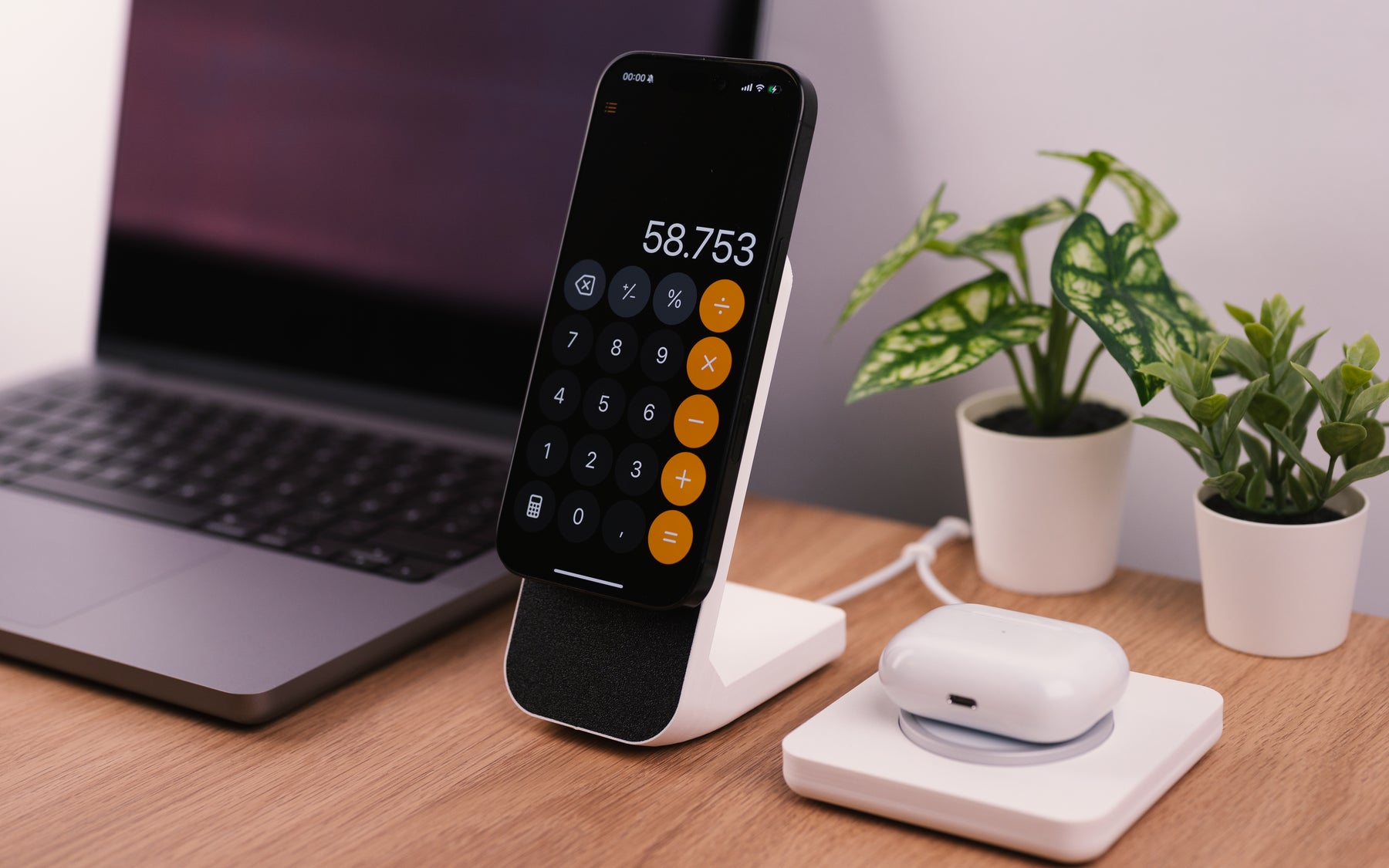 Stand - Ladestation für iPhone